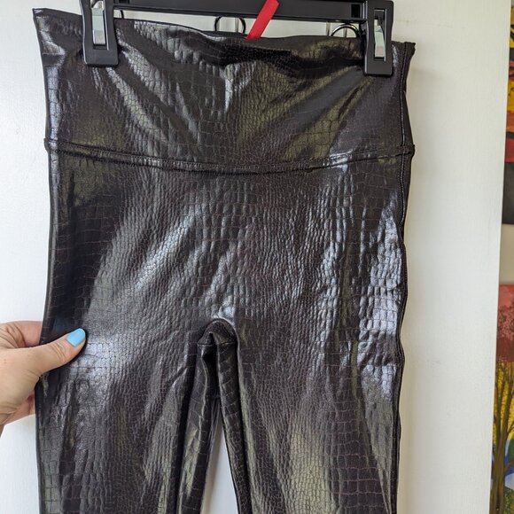 Spanx Snakeskin Faux Leather Leggings Skinny Pants Size Small - Picture 2 of 10